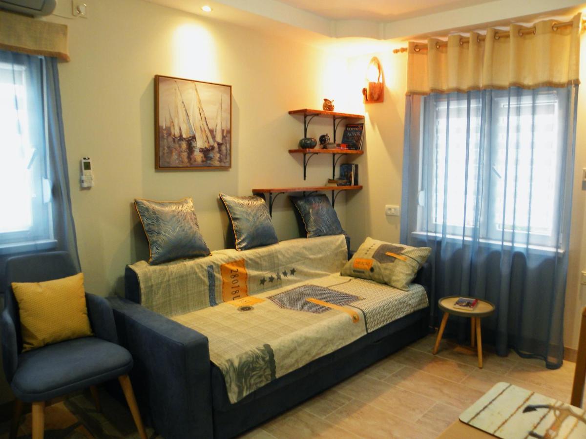 Apartments Aleksandra 里桑 外观 照片